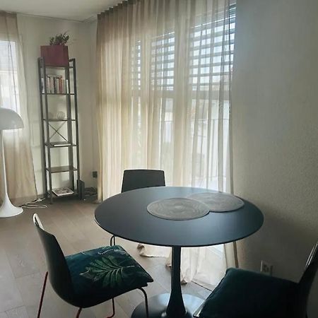 Cozy Home In Zurich Bagian luar foto
