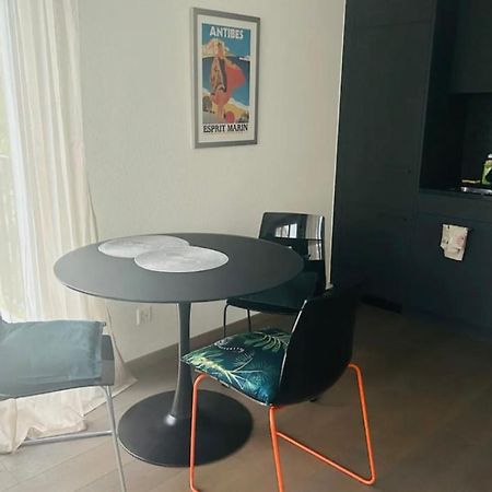 Cozy Home In Zurich Bagian luar foto